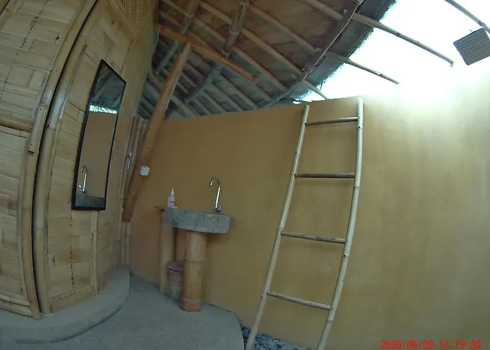Salacca#bamboohouse# منزل للإقامة تْشانديداسا
